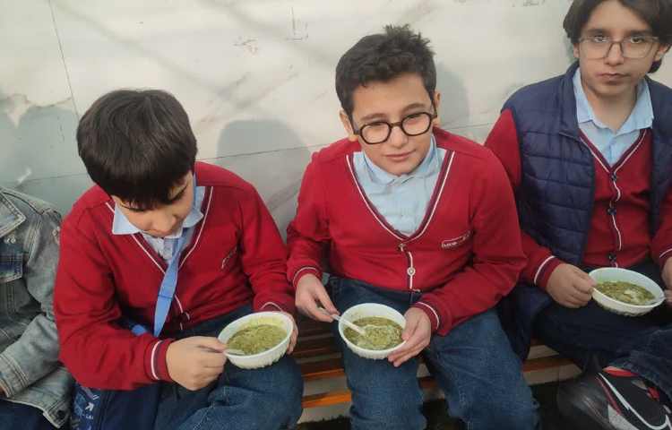 مراسم پخش آش نذری ومراسم سوگواری شهادت حضرت فاطمه الزهرا(س) 3