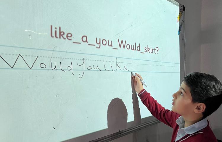 مرتب سازی کلمات به‌هم‌ریخته و ساخت جمله و سوال-زنگ زبان عمومی 6