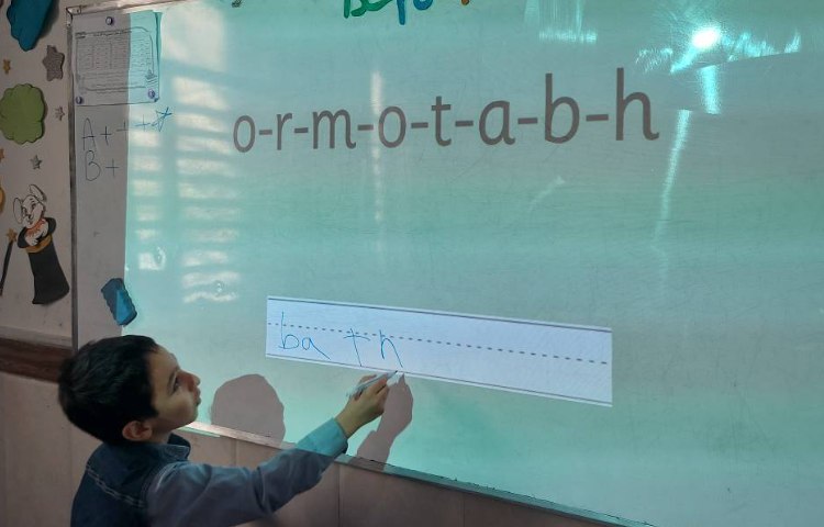 مرتب کردن حروفِ به هم ریخته و ساختنِ یک کلمه جهت تمرین دیکته و spelling 2