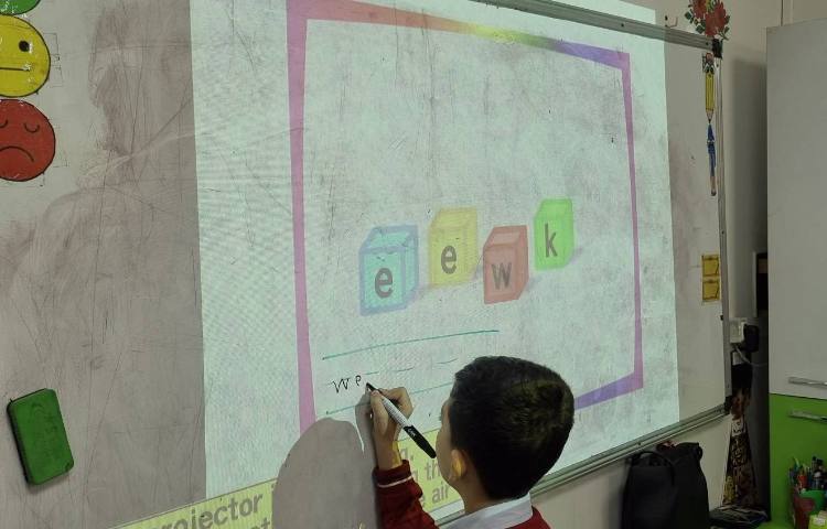 مرتب کردن کلماتِ به‌هم ریخته با بازی 1