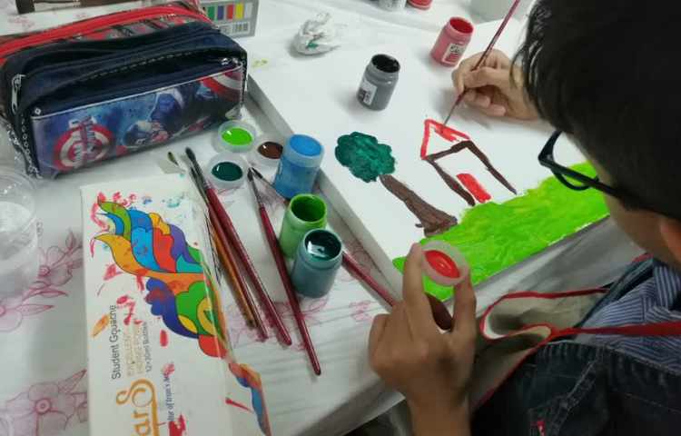 مرحله اول کار با گواش روی مقوا 1