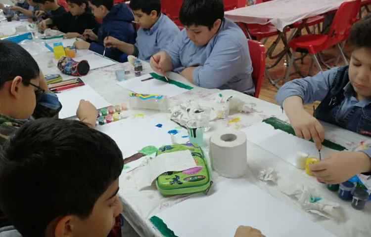 مرحله اول کار با گواش روی مقوا 4