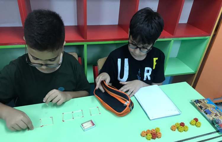 مرور الگو های هندسی و آشنایی با الگوی مربعی 2