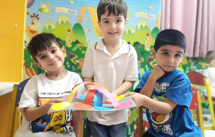 مرور Colors با ساخت کاردستی گروهی 3