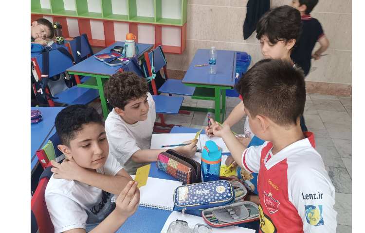 مرور جدول دوستی و ساخت کلمه با کارت کلمات به صورت گروهی 5