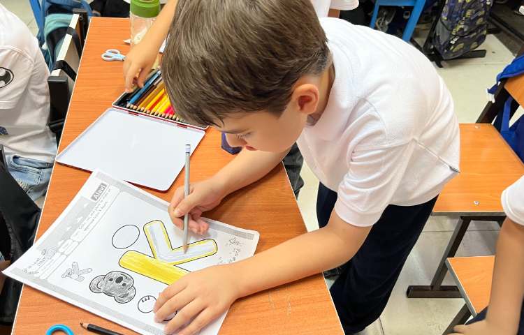 مرور حروف با درست کردن کاردستی 1