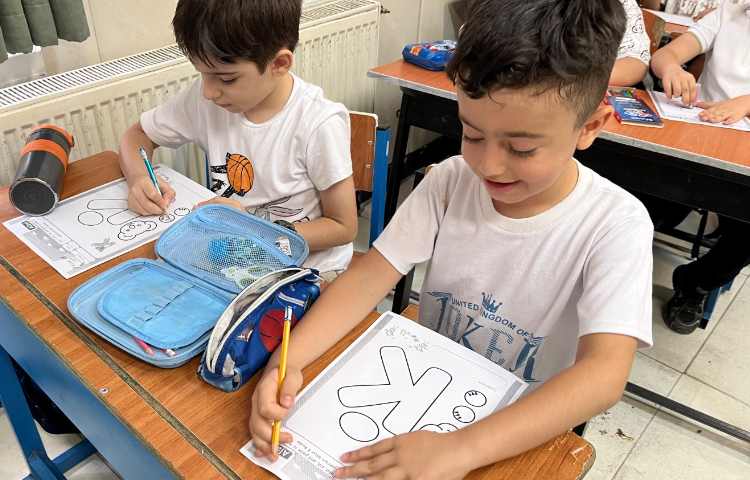 مرور حروف با درست کردن کاردستی 3