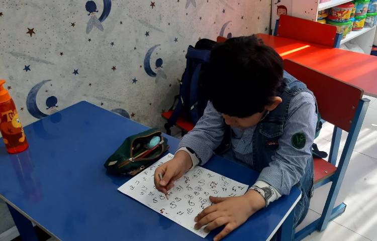 مرور حروف همراه با بازی 5