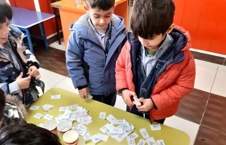 مرور حروف همراه با بازی 6