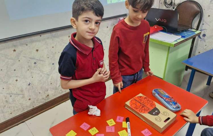 مرور حروف همراه با بازی