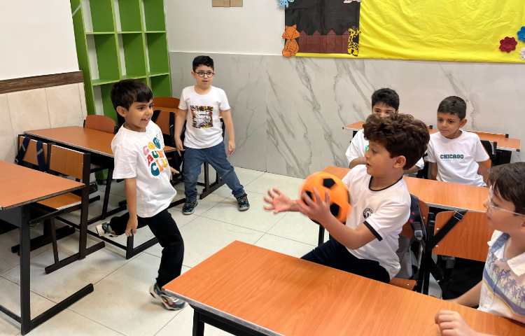 مرور حروف و بازی با مثال‌ها 9