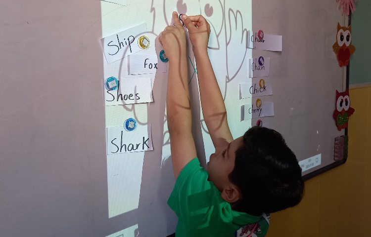 : مرور حروف یادگیری شده از طریق بازی 1