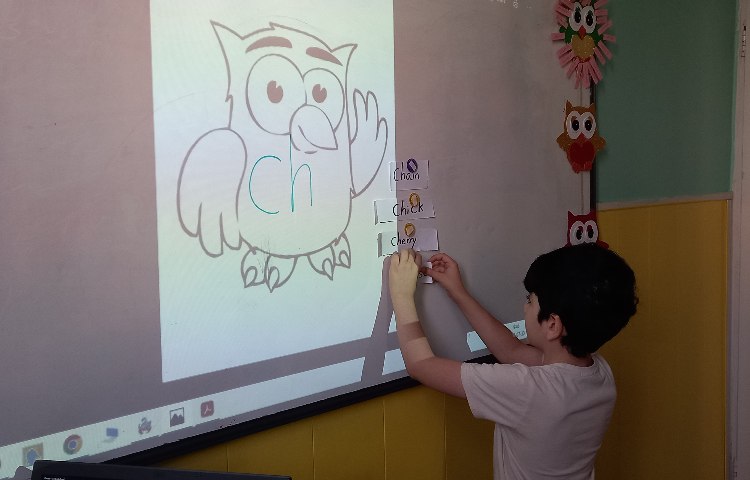 : مرور حروف یادگیری شده از طریق بازی 2