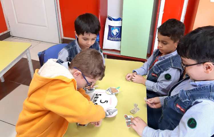 مرور حواس پنجگانه همراه با بازی