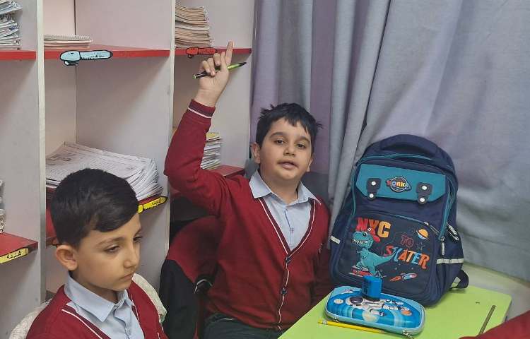 مرور درس و پرسش و پاسخ از دانش آموزان