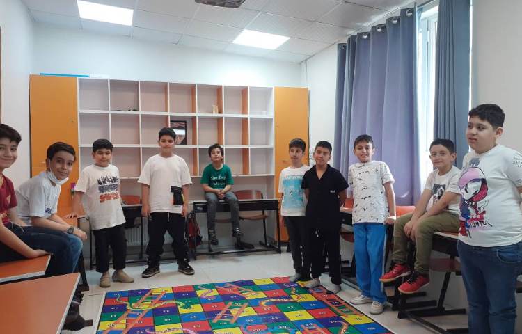 مرور درس گیاهان در قالب بازی در کلاس انجام شد 3