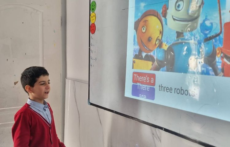 مرور درس یک با بازی پاورپوینتی در زنگ زبان عمومی 1