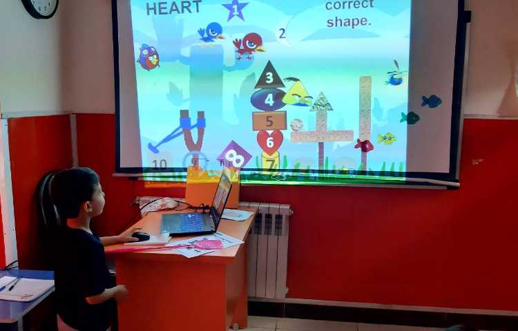 مرور لغات همراه با بازی آنلاین 2