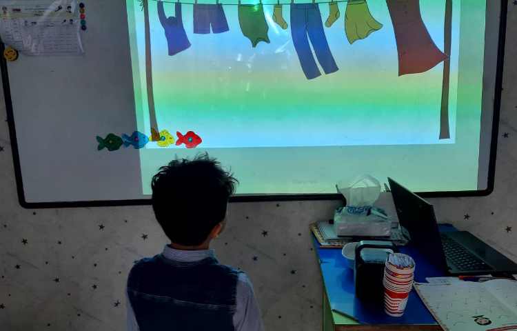 مرور لغات همراه با بازی آنلاین 2