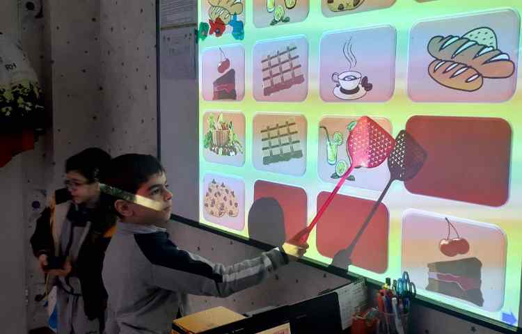 مرور لغات همراه با بازی آنلاین 2