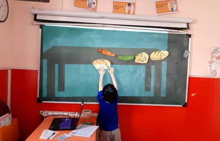 مرور لغات همراه با بازی آنلاین 7