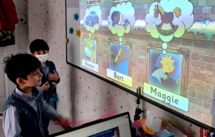 مرور لغات همراه با بازی آنلاین