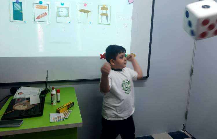 مرور لغات همراه با بازی 7