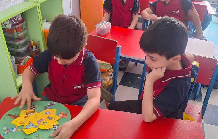 مرور لغات همراه با بازی 7