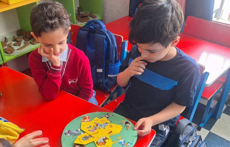 مرور لغات همراه با بازی 8