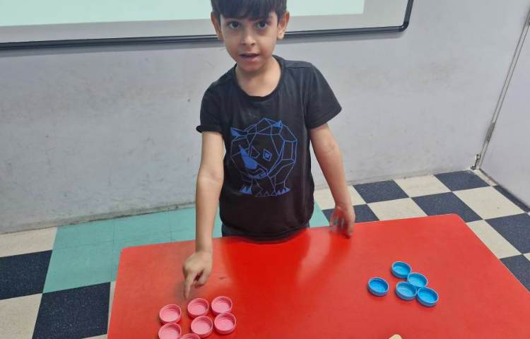 مرور مبحث fewer and more همراه با بازی