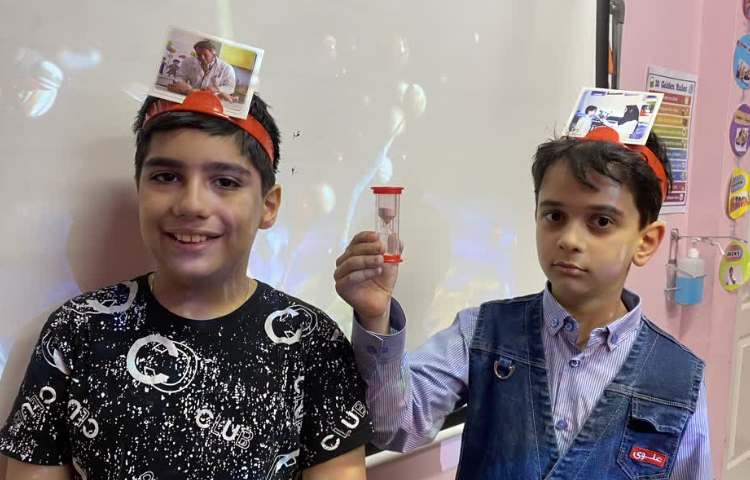 مرور مشاغل با تصاویر جذاب و بازی پانتومیم و پازل 2