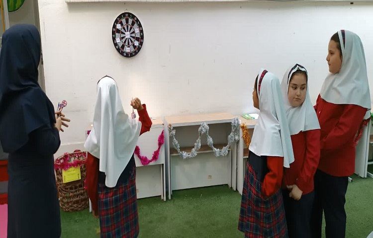 مرور واژگان با بازی گروهی 8