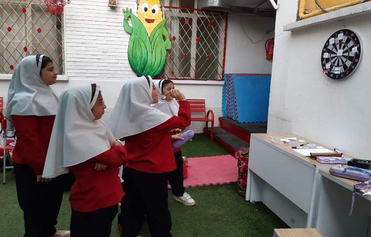 مرور واژگان با بازی