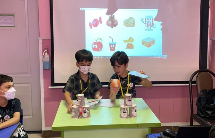 :مرور و بازی کلمات، خواندن آهنگ به صورت گروهی،کلاس سیب 1