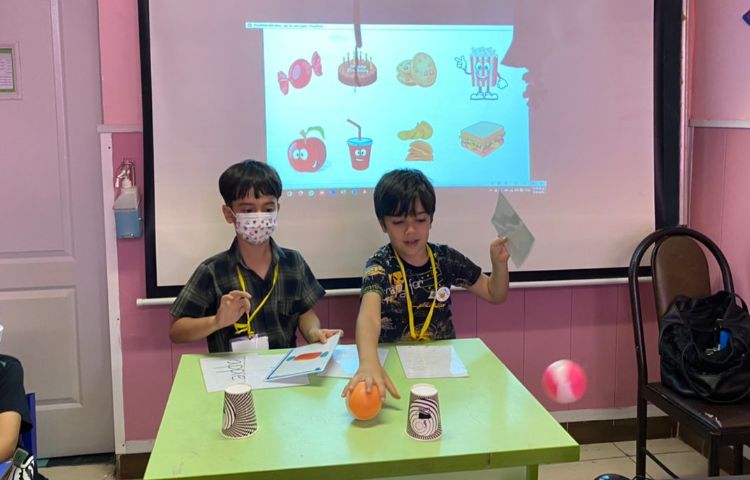 :مرور و بازی کلمات، خواندن آهنگ به صورت گروهی،کلاس سیب 2