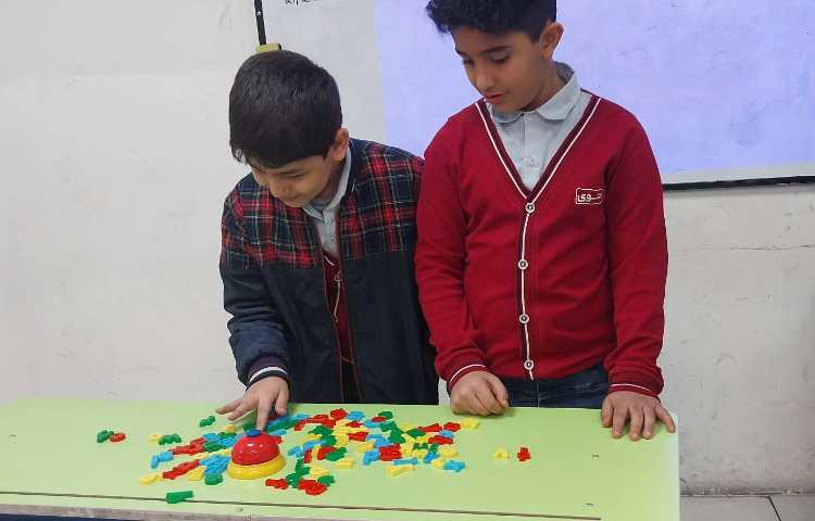 مرور و تمرین Spelling 3