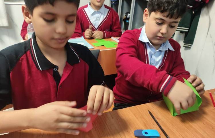 مرور کلمات با انجام بازی 4