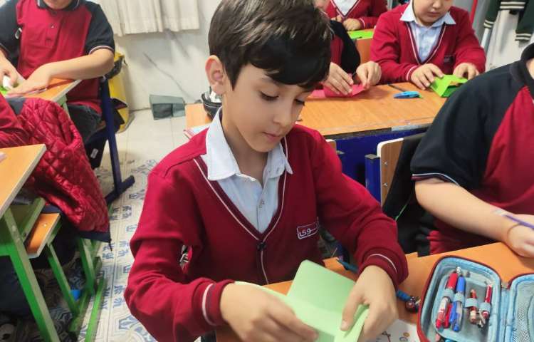 مرور کلمات با انجام بازی