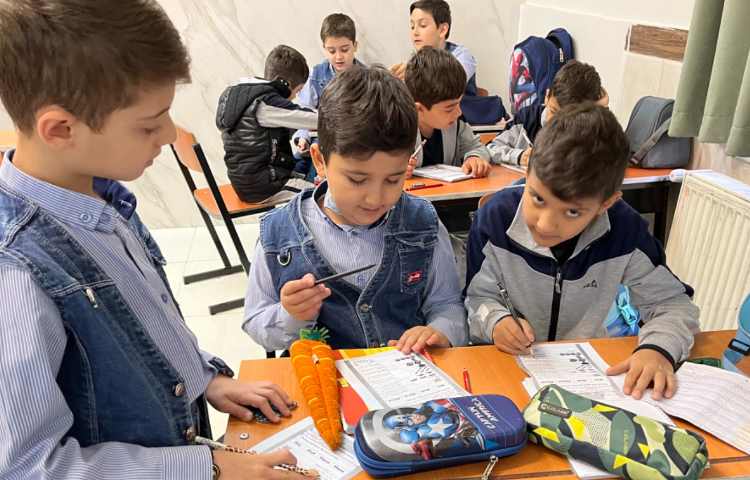 مرور گرامر this, that, these, those با انجام کاربرگ