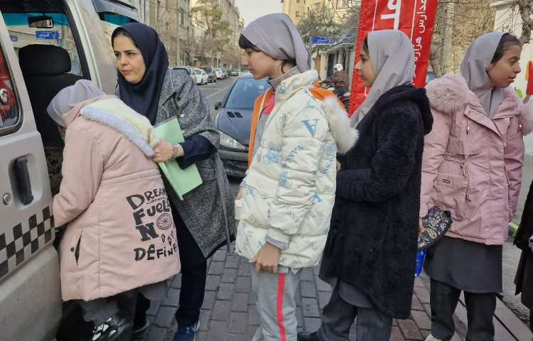 مسابقات بین شعب خانم و آقای ریاضی 3