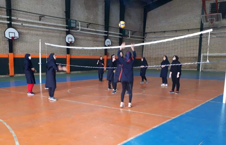 مسابقات درون مدرسه ای 1