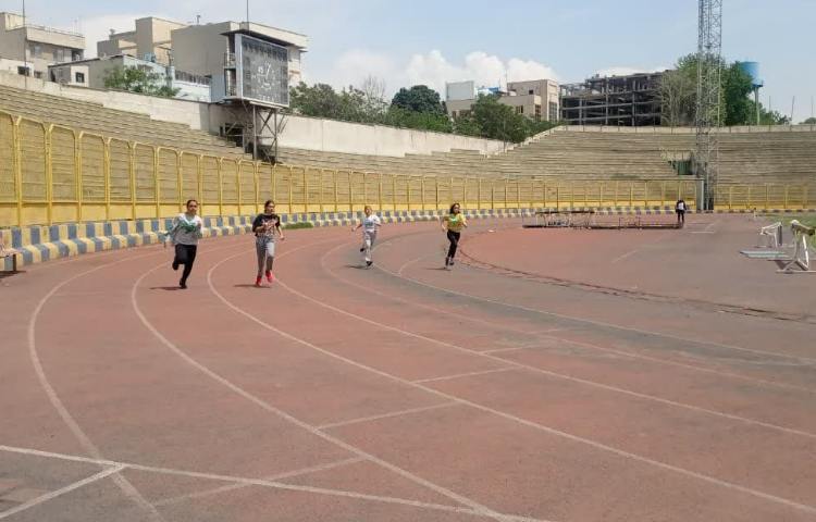 مسابقات دو و میدانی 14