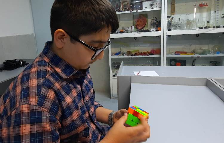 مسابقات روبیک مدرسه ای 3