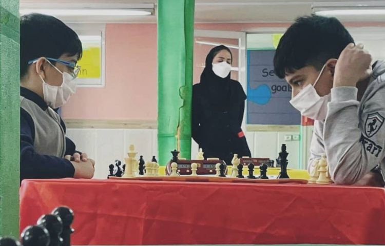 مسابقات شطرنج بین شعب دبستانهای علوی 12