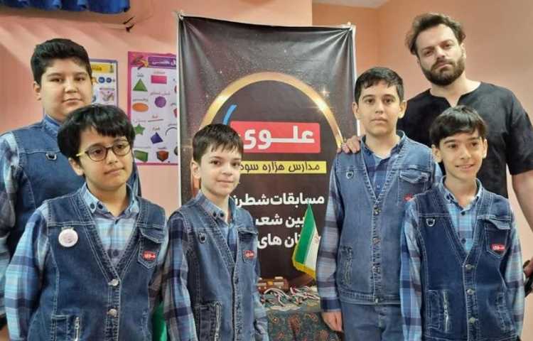 مسابقات شطرنج بین شعب دبستان های علوی 16