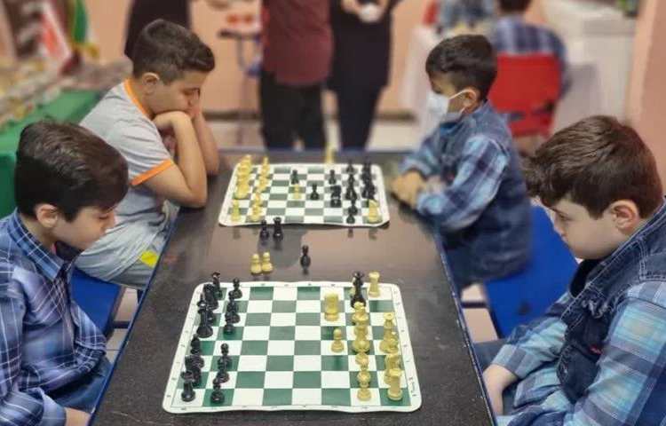 مسابقات شطرنج بین شعب دبستان های علوی 7