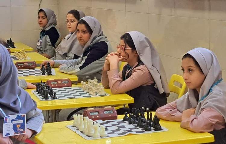 مسابقات شطرنج بین شعب علوی 8