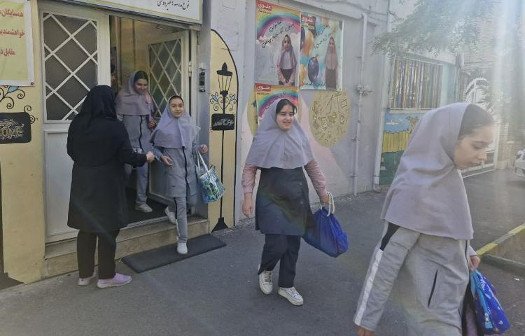 مسابقات شنا منطقه ای 4