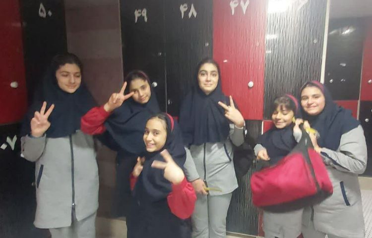 مسابقات شنا 4