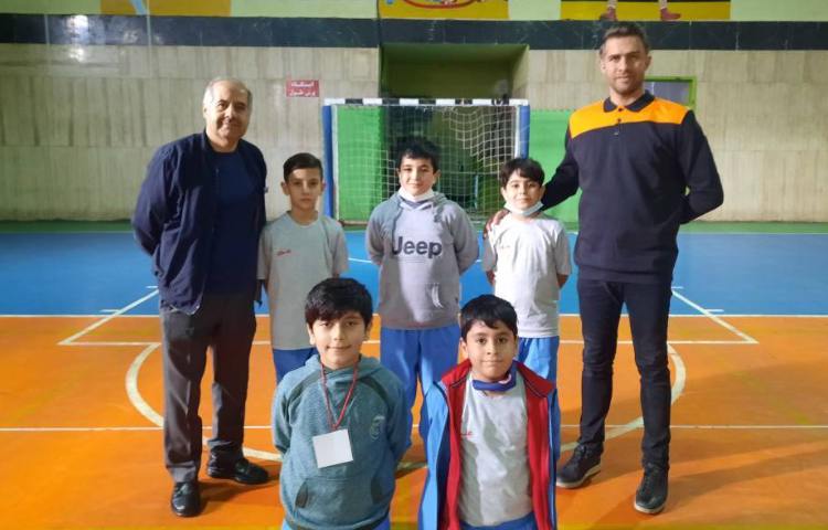 :مسابقات فوتبال المپیاد درون مدرسه ای 1